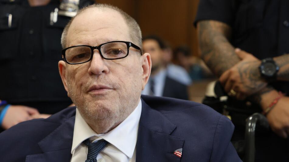 Harvey Weinstein soll sich erneut einem Vorwurf der Vergewaltigung stellen müssen.