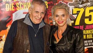 Heinz Hoenig mit seiner Frau Annika Kärsten-Hoenig in der Kultkneipe Zwick in Hamburg.