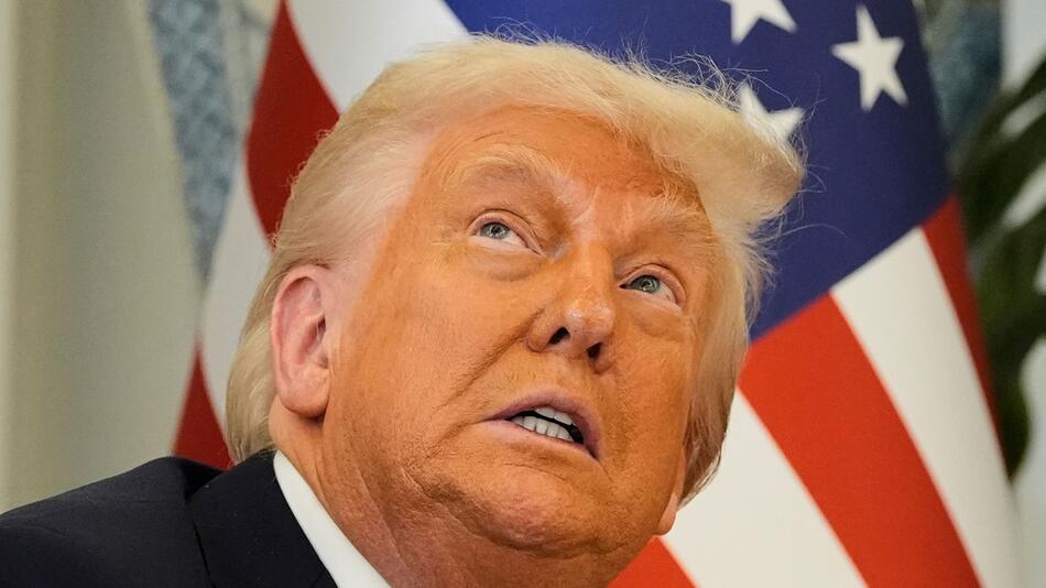 Rückschlag für Trump: Ausschuss lehnt vorerst Steuerpläne ab