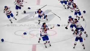 Nach dem entscheidenden Tor ist der Jubel bei den Amerikanern grenzenlos.