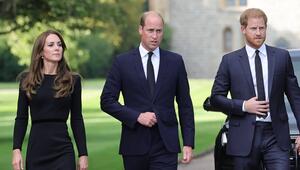 Kate und William (M.) mit Harry: Zu so einem Treffen wird es wohl erstmal nicht kommen.