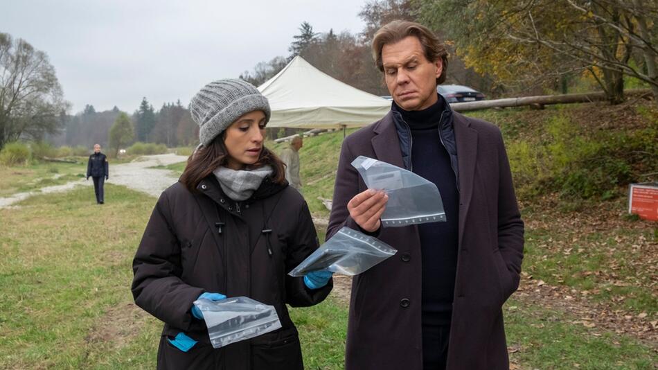 "Der Alte: Abgepfiffen": Caspar Bergmann (Thomas Heinze) und Annabell Lorenz (Stephanie Stumph) ...