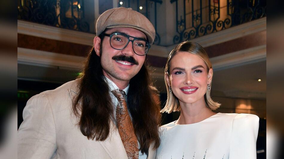 Fabio Knez mit seiner Verlobten Darya Strelnikova.