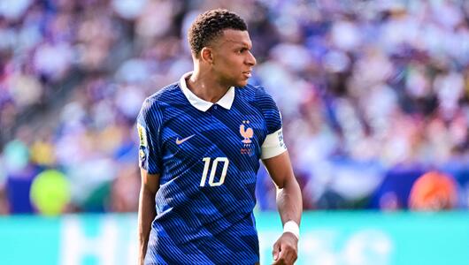 Kylian Mbappé spielt für Frankreich.