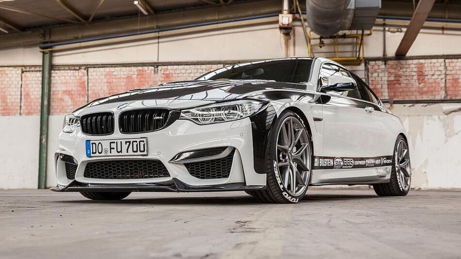 BMW M4 von Carbonfiber Dynamics