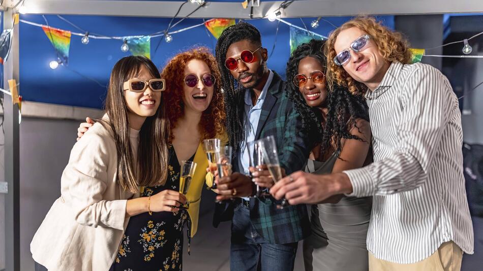 Personen auf einer Party