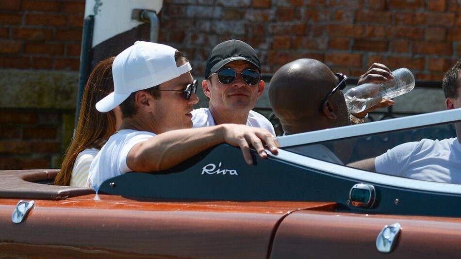 Tom Brady, Orlando Bloom und Corey Gamble (v.l.) auf dem Boot in Venedig.