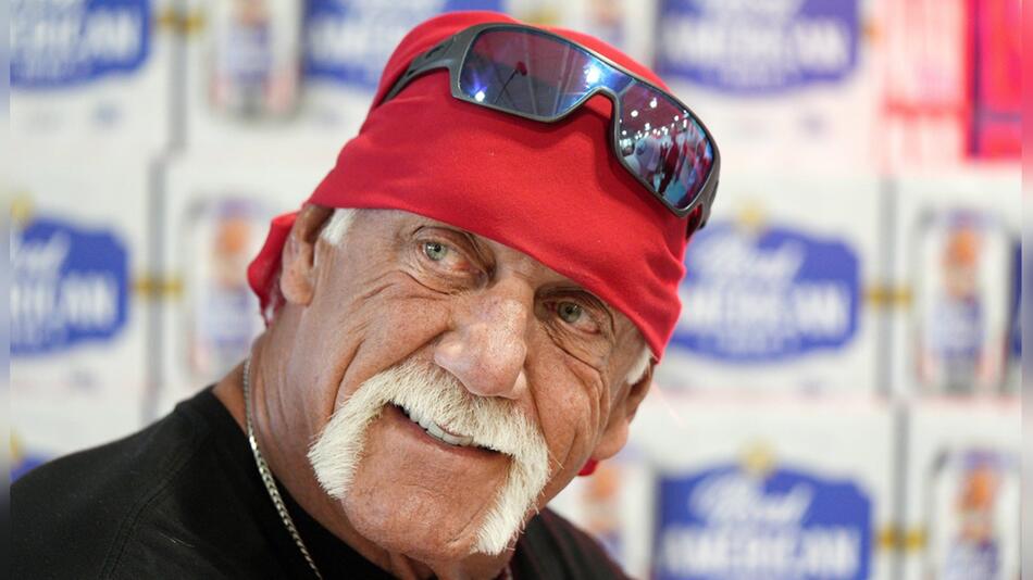 Im kleinen Kreis nahmen Familie und Freunde Abschied von Hulk Hogan.