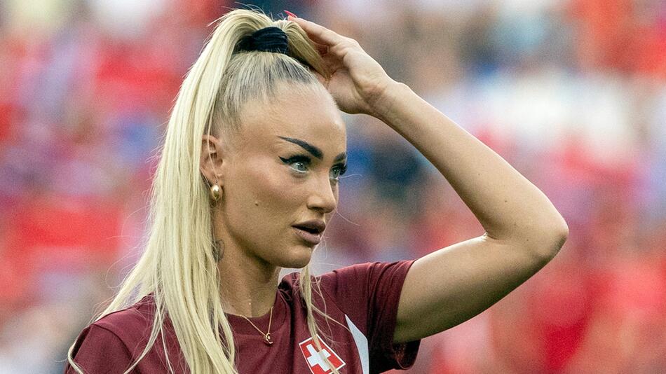 Frauen-EM: Alisha Lehmann bei Eröffnungsspiel nur auf der Bank