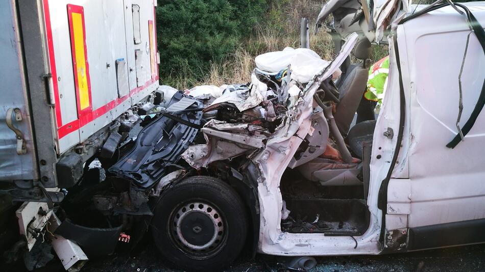 Drei Tote bei Lkw-Unfall bei Peine