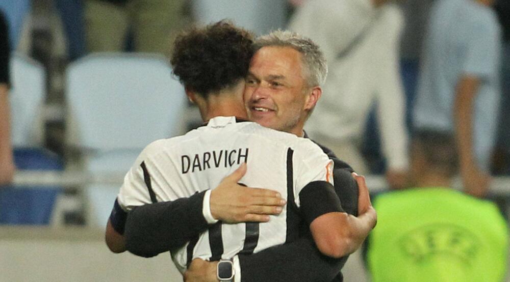 U-17-Europameister 2023: Noah Darvich (links) und DFB-Trainer Christian Wück (rechts)