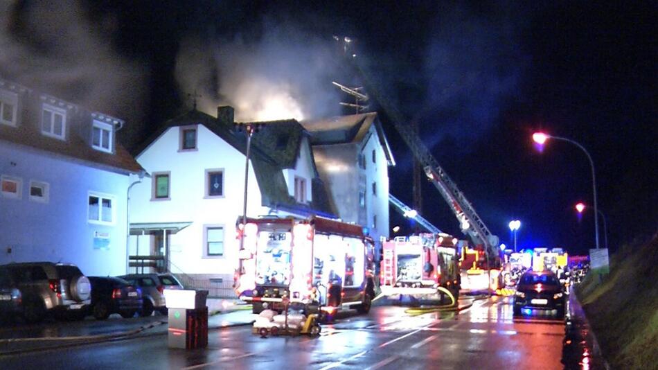 Tote bei Wohnhausbrand