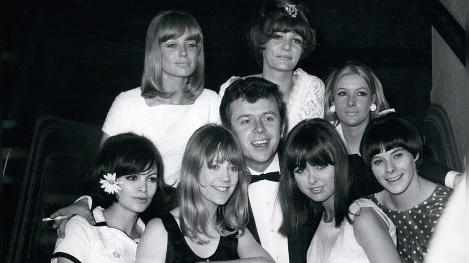 Ray Brooks bei der Premiere des Films "Der gewisse Kniff" aus dem Jahr 1965.