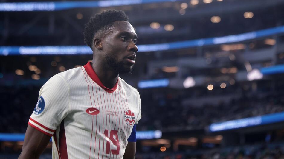 Alphonso Davies führte Kanadas Nationalmannschaft gegen die USA als Kapitän aufs Feld.