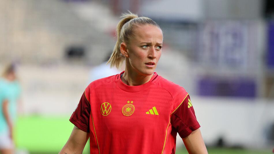 Lea Schüller