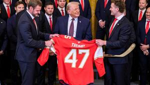 Donald Trump gilt als großer Eishockey-Fan. Am Wochenende könnte er zum Finale in Mailand anreisen.