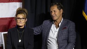 Sarah Palin und Ron Duguay bei einer Veranstaltung 2022.