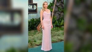 Glamour auf dem grünen Teppich: Scarlett Johansson kam im Paillettenkleid zur Weltpremiere in ...