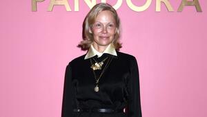 Pamela Anderson will sich wieder auf ihre finnischen Wurzeln bestimmen.