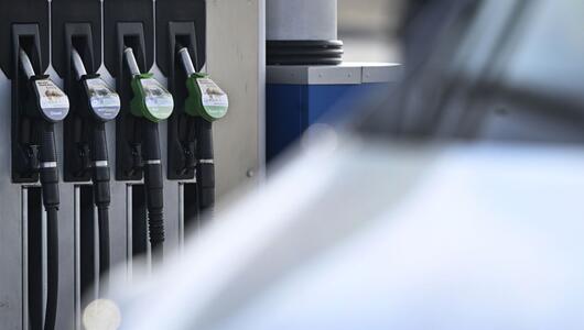 Zapfsäule an einer Tankstelle