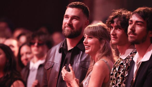 Taylor Swift und Travis Kelce haben am 3. Juli geheiratet.