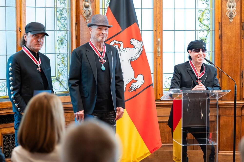 Großes Verdienstkreuz für "Scorpions"