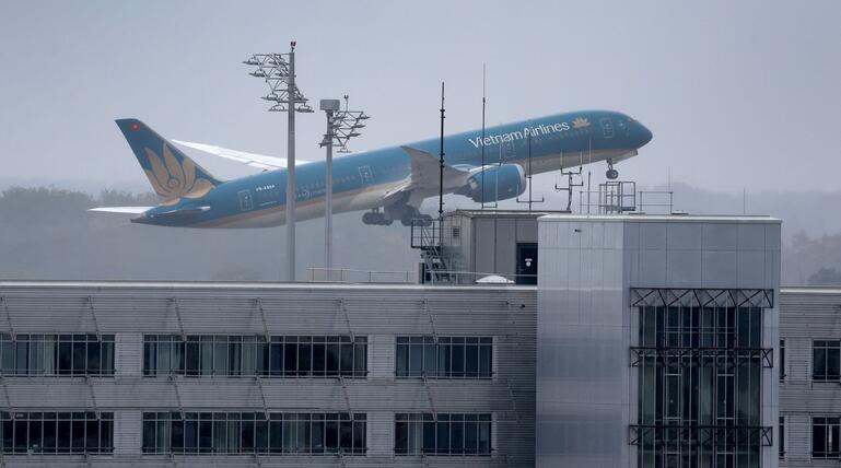 Nach Zwischenfall beim Start eines Flugzeugs von Vietnam Airlines