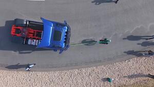 In 966 Metern zum Weltrekord: Lkw-Ziehen mit bloßer Kraft