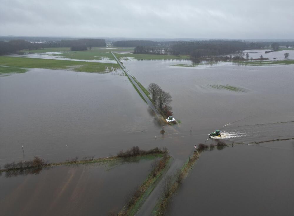 Hochwasser in Niedersachsen - Ems