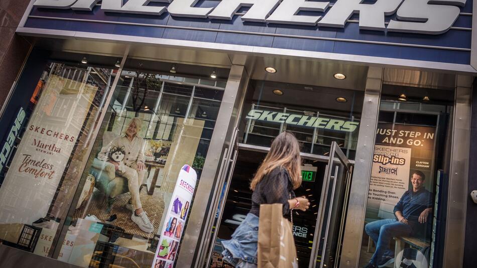 Skechers