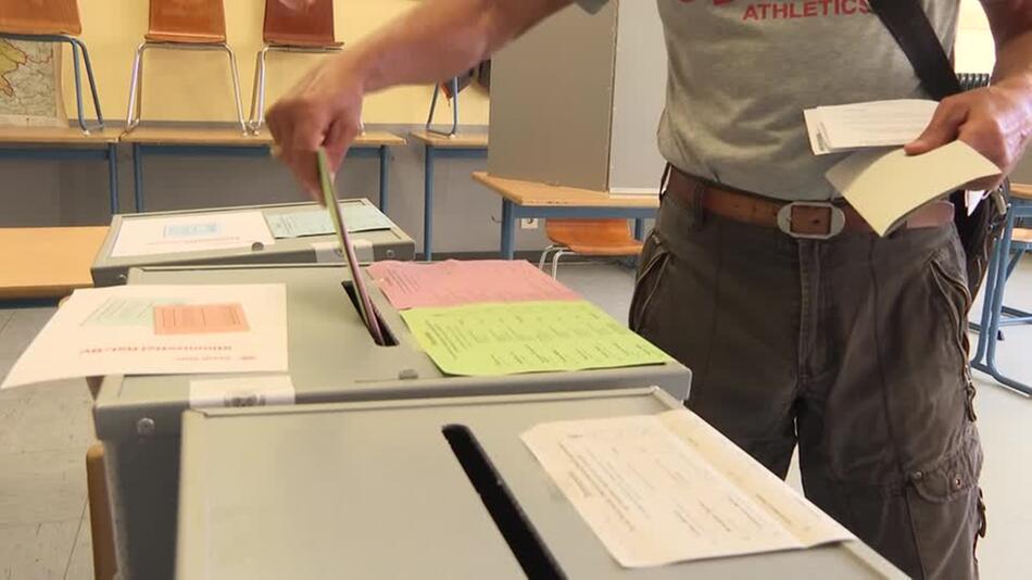 Parteien diskutieren über Auswirkungen der NRW-Wahl
