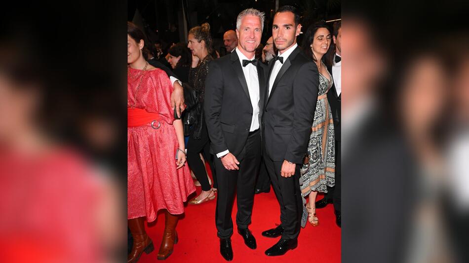 Ralf Schumacher und Étienne Bousquet-Cassagne bei der "Alpha"-Filmpremiere in Cannes.