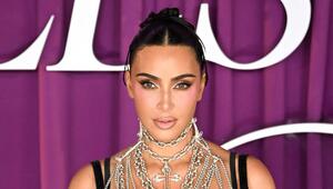 Kim Kardashian deutet an, dass ein Aneurysma bei ihr gefunden wurde.