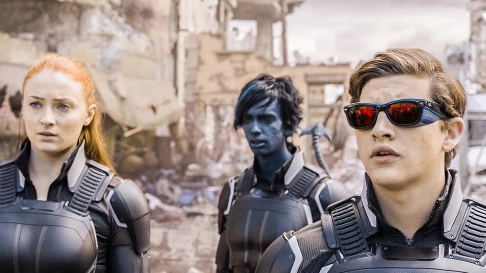 "X-Men: Apocalypse": Jean (Sophie Turner, l.), Kurt alias Nightcrawler (Kodi Smit-McPhee, M.) ...
