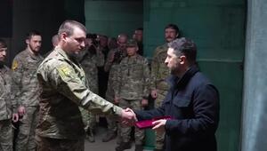 Ukraine: Selenskyj besucht Truppen an der Ostfront