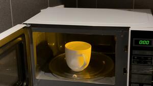 Wasser und Milch in der Mikrowelle: Wenn harmlos plötzlich gefährlich wird