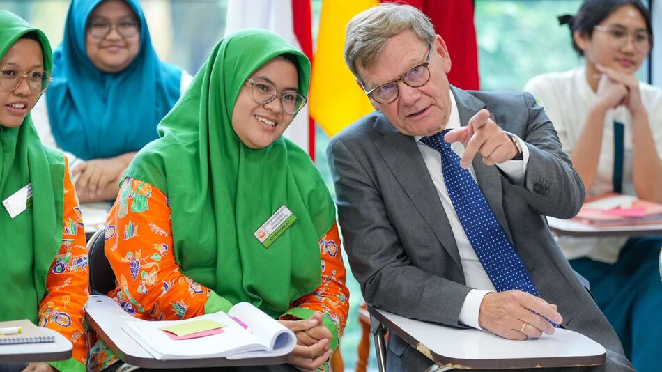Außenminister Wadephul besucht Japan und Indonesien