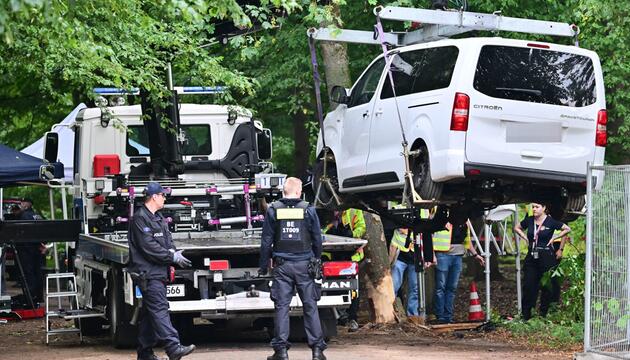 Auto fährt in Menschenmenge - CSD abgebrochen