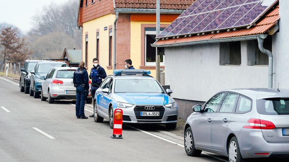 Nach dem Fund zweier Leichen in Weilerbach