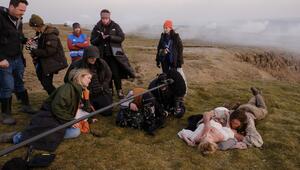 Emerald Fennell (links) und ihre Hauptdarsteller Margot Robbie und Jacob Elordi bei den ...