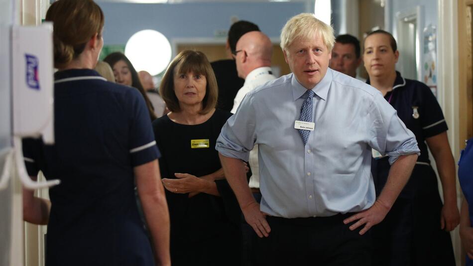 Premierminister Johnson besucht Krankenhaus