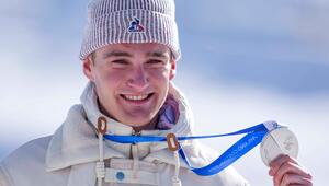 Der Franzose Mathis Desloges strahlte am Sonntag. Niemand hatte mit ihm auf dem Treppchen gerechnet.