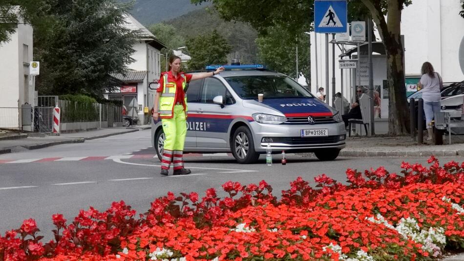 Auch Straßensperren wurden errichtet