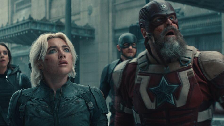 Florence Pugh (l.) und David Harbour in "Thunderbolts".