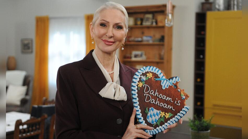Désirée Nick spielt für sechs Folgen die Rolle der Dr. Barbara Hülsmann in der BR-Serie "Dahoam ...