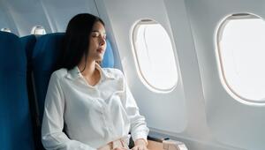 Ausreichend Flüssigkeitszufuhr ist vor, während und nach einem Flug unumgänglich.