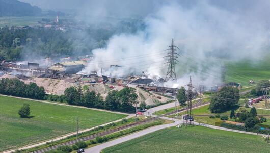 Die Nachlöscharbeiten dauerten bei dem Großbrand Osttirol weiter an