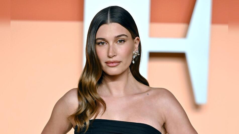 Hailey Bieber wurde vor einem Jahr erstmals Mama.