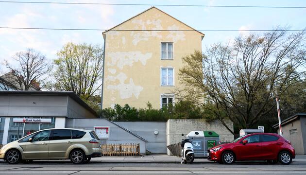 Mann in Wohnhaus in Wien-Penzing getötet