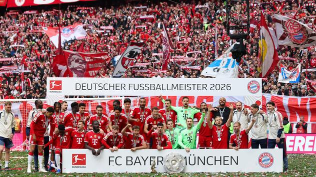 FC Bayern München feiert die Meisterschaft.